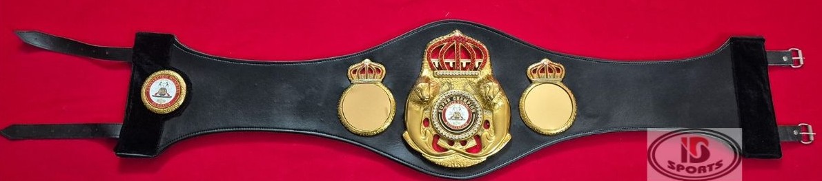 WBA Super Champion Lion belt replica, close-up of lion emblem
