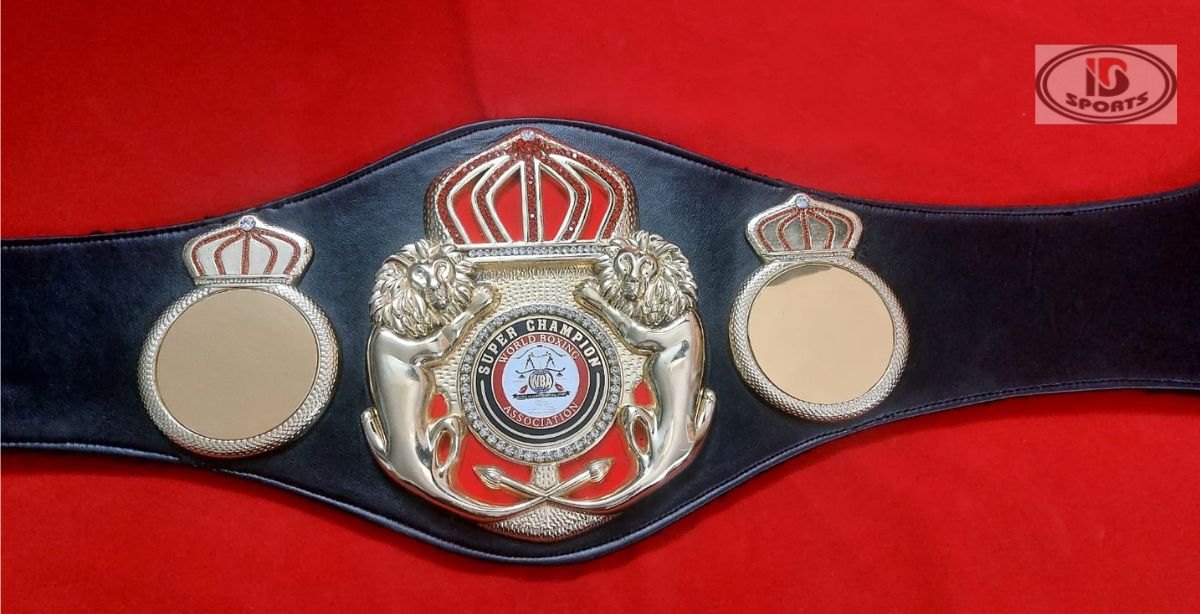 WBA New Super Lion belt replica, close-up of lion emblem
